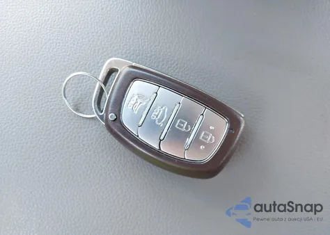 2019 Hyundai Elantra Value Edition z USA, uszkodzony, nr VIN 5NPD84LF5KH450380